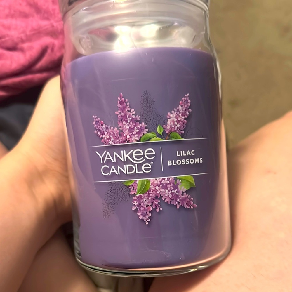 Yankee Candle Lilac Blossoms